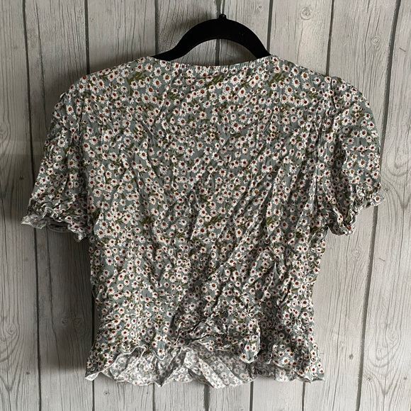 Floral tshirt - Picture 2 of 2
